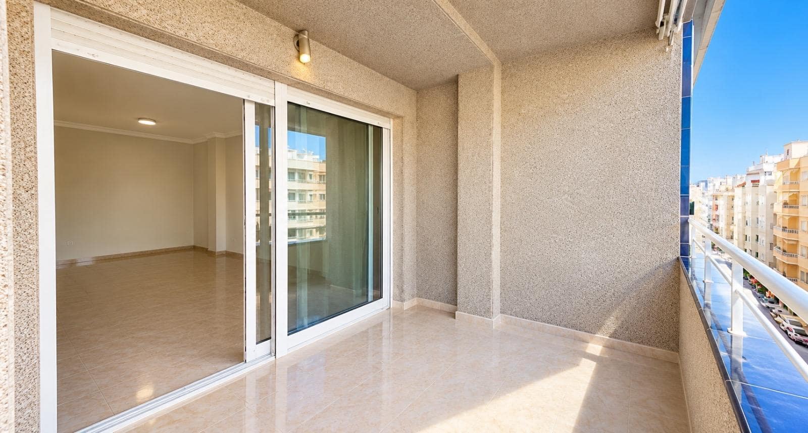 2 soveværelse Lejlighed til salg i Torrevieja med swimmingpool garage - € 164.900 (Ref: 10176123)