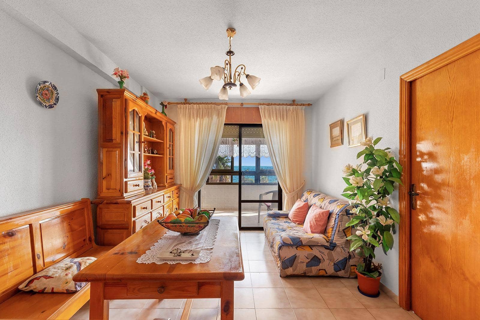 2 soveværelse Lejlighed til salg i Torrevieja med garage - € 185.000 (Ref: 10176137)