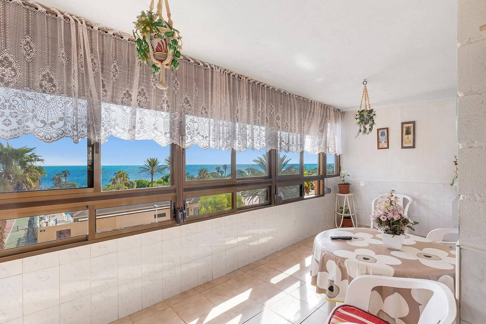 2 soveværelse Lejlighed til salg i Torrevieja med garage - € 185.000 (Ref: 10176137)