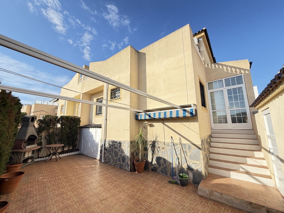 Adosado de 3 habitaciones en Los Balcones en venta con piscina - 229.995 € (Ref: 10176140)