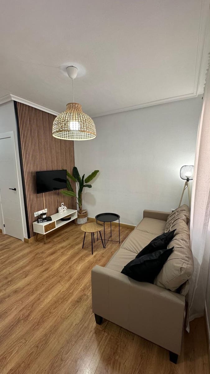 3 soveværelse Villa til salg i Torrevieja med swimmingpool - € 258.900 (Ref: 10183972)