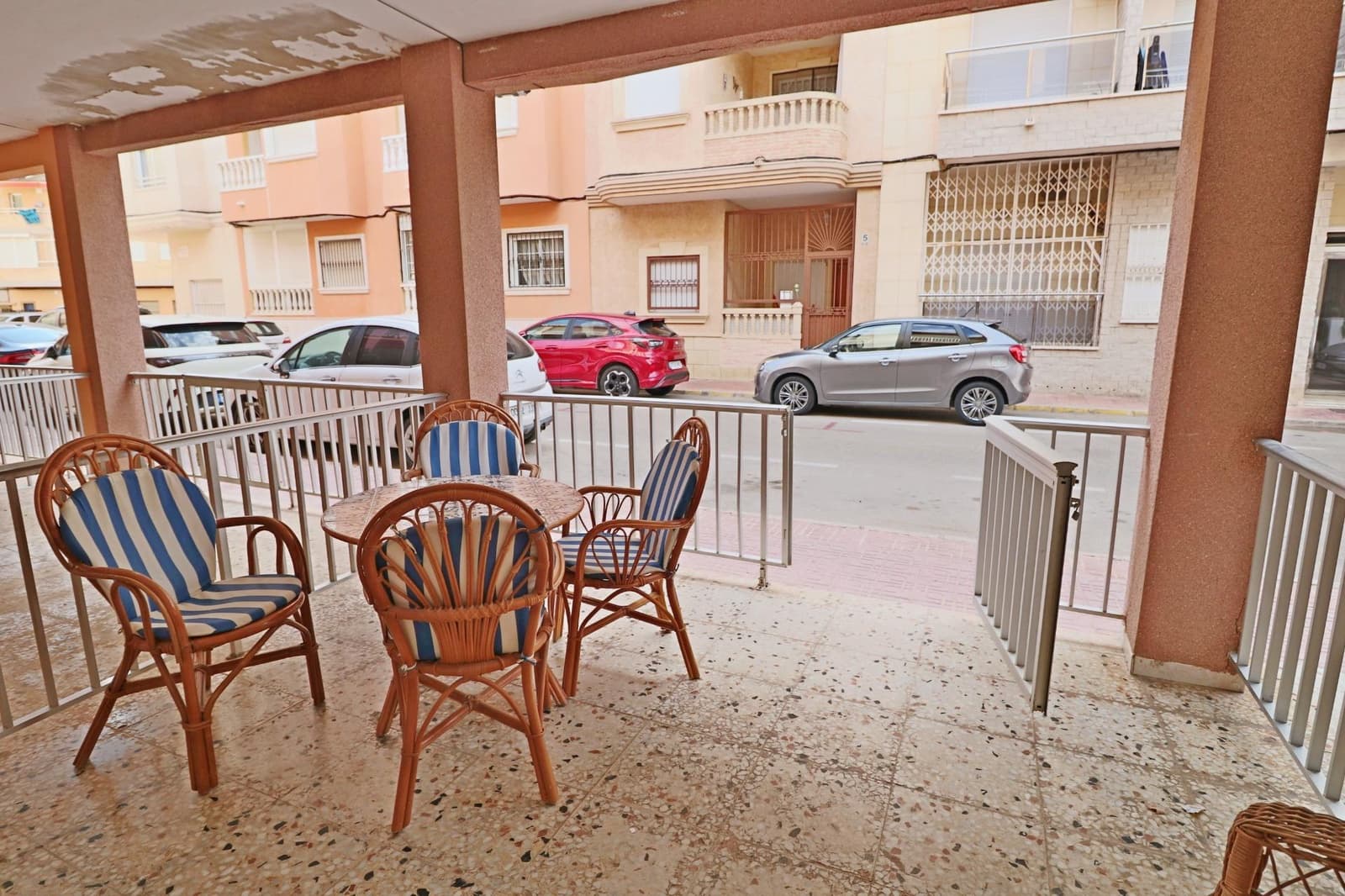Apartamento de 3 habitaciones en Torrevieja en venta - 168.000 € (Ref: 10183986)