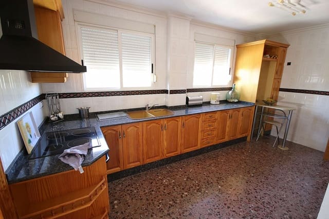 4 camera da letto Commerciale in vendita in Monóvar / Monóver con garage - 449.995 € (Rif: 5453382)