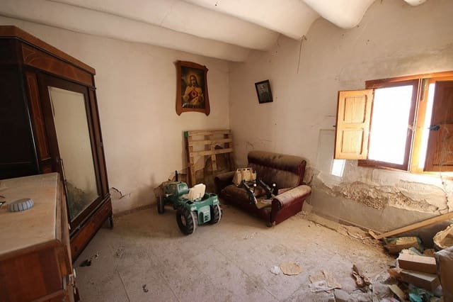 4 soverom Hus til salgs i Raspay, Yecla - € 44 995 (Ref: 5467420)