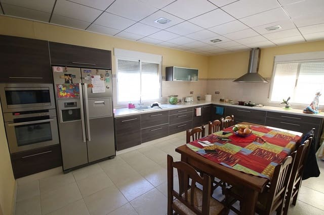 4 bedroom Villa for sale in Casas del Senor, Monóvar / Monóver with garage - € 249,995 (Ref: 5468095)