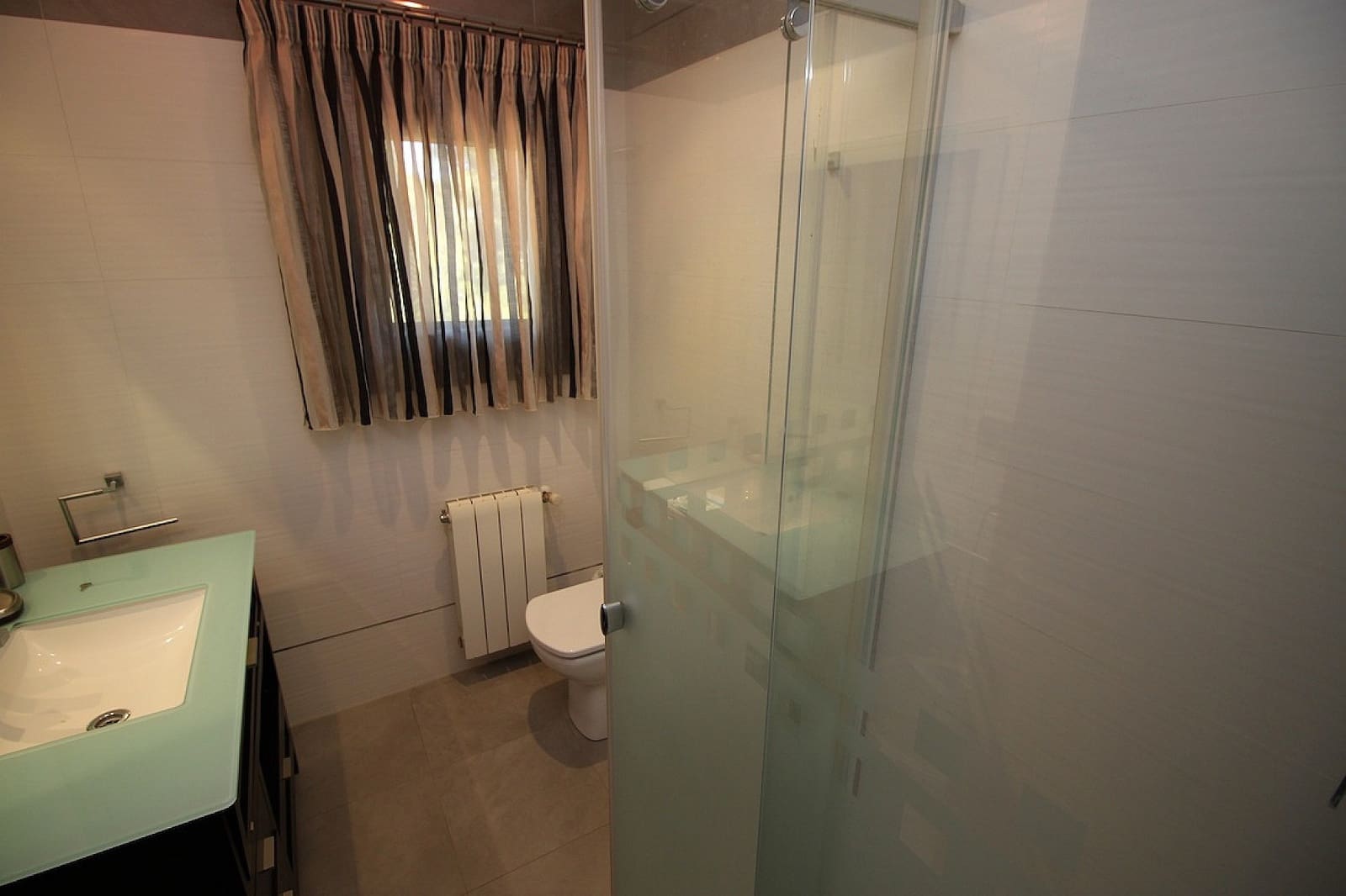 4 soverom Villa til salgs i Monovar / Monover med garasje - € 499 995 (Ref: 5468229)