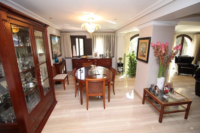 4 bedroom Villa for sale in Monóvar / Monóver with garage - € 499,995 (Ref: 5468229)