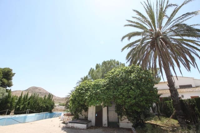 5 bedroom Villa for sale in Agost with pool garage - € 599,995 (Ref: 5468235)