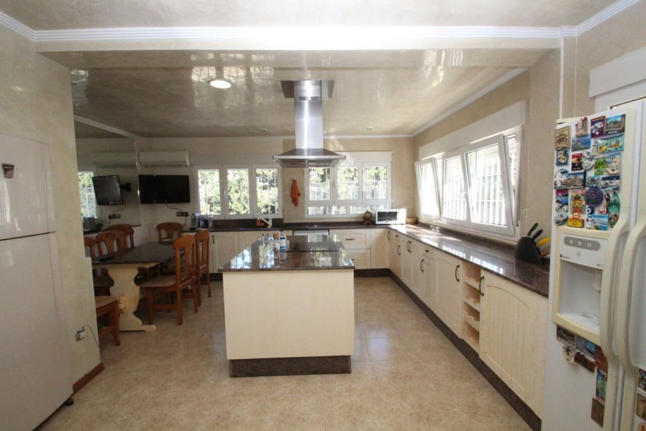 5 bedroom Villa for sale in Orihuela Costa - € 1,250,000 (Ref: 6285341)