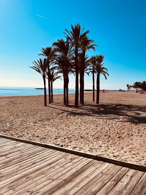 2 bedroom Beach Apartment for sale in La Villajoyosa / Vila Joiosa - € 160,000 (Ref: 7522024)