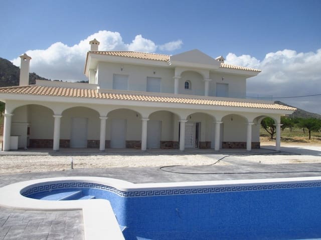 3 bedroom Villa for sale in Pinoso with pool - € 275,000 (Ref: 7563575)
