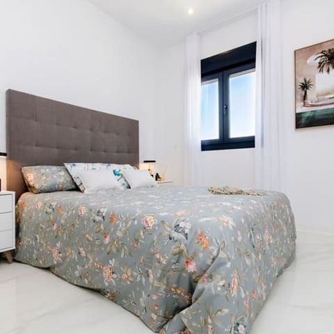 3 bedroom Villa for sale in Vistabella, Orihuela with pool - € 329,000 (Ref: 7662920)