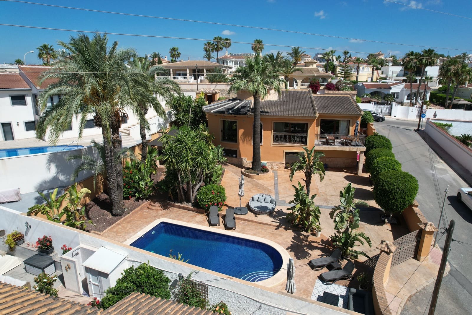 4 Zimmer Villa zu verkaufen in Ciudad Quesada mit Pool - 895.000 € (Ref: 7736060)