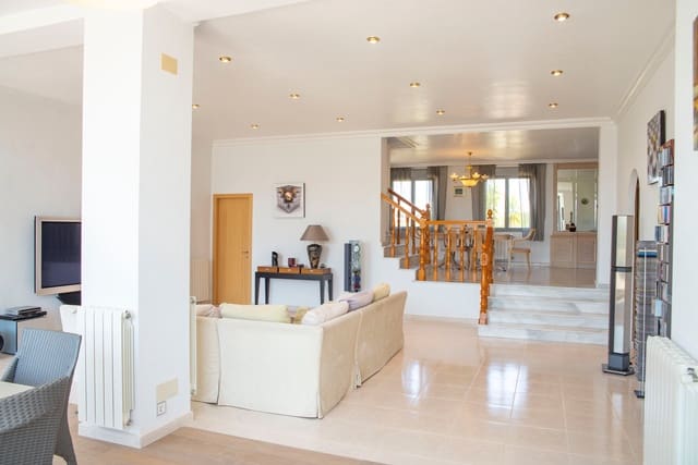 Chalet de 4 habitaciones en Ciudad Quesada, Rojales en venta con piscina - 840.000 € (Ref: 7765292)