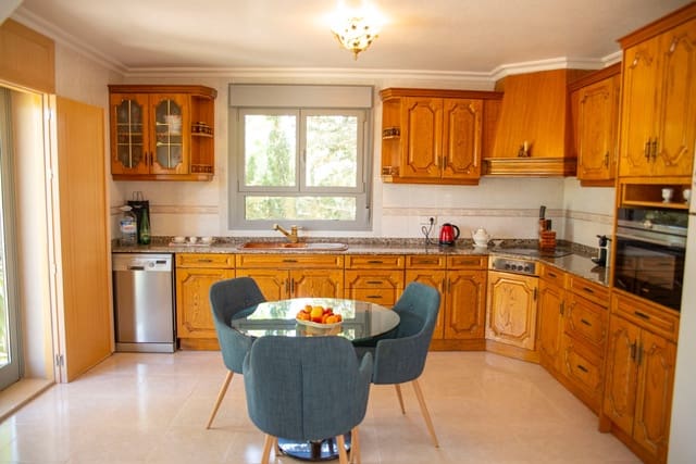 Chalet de 4 habitaciones en Ciudad Quesada, Rojales en venta con piscina - 840.000 € (Ref: 7765292)