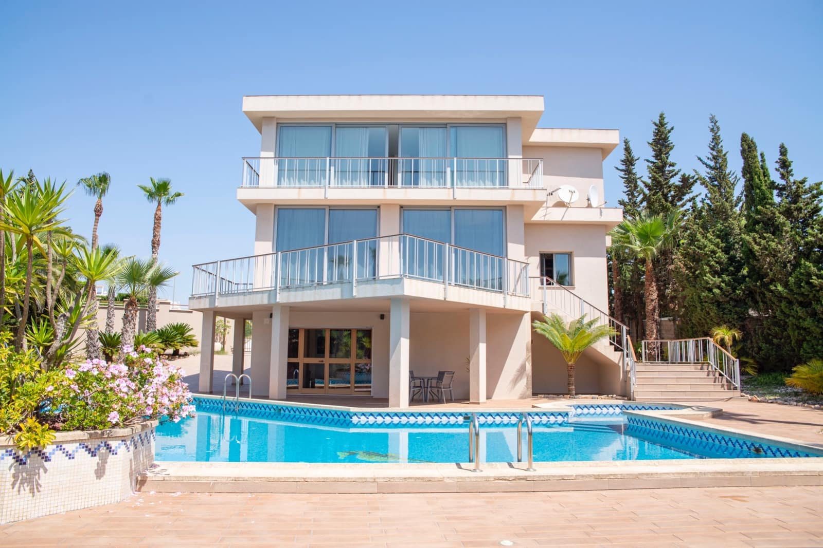 4 bedroom Villa for sale in Ciudad Quesada with pool - € 840,000 (Ref: 7765292)