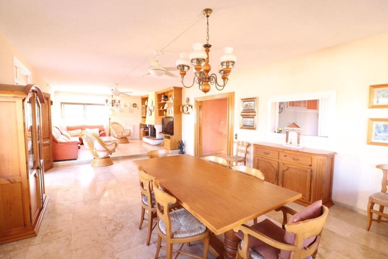 5 bedroom Villa for sale in Cabo Roig with pool garage - € 760,000 (Ref: 7884533)