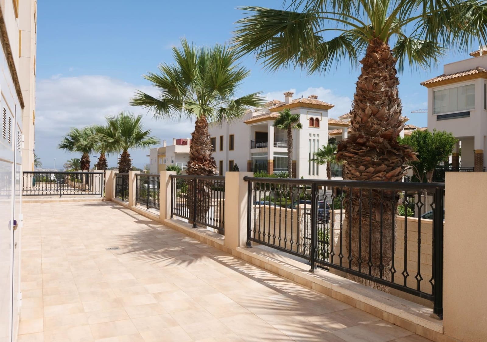 2 bedroom Apartment for sale in Guardamar del Segura with pool garage - € 341,600 (Ref: 7899707)