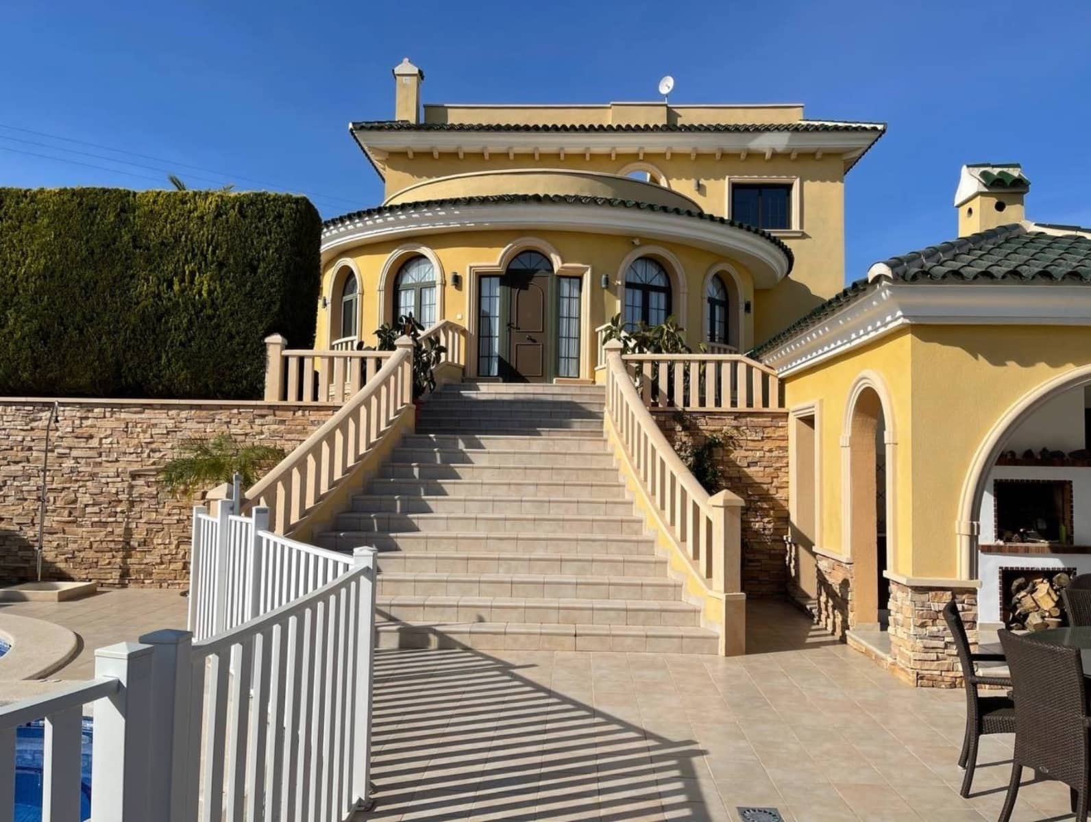 4 bedroom Villa for sale in Ciudad Quesada with pool - € 950,000 (Ref: 8019106)