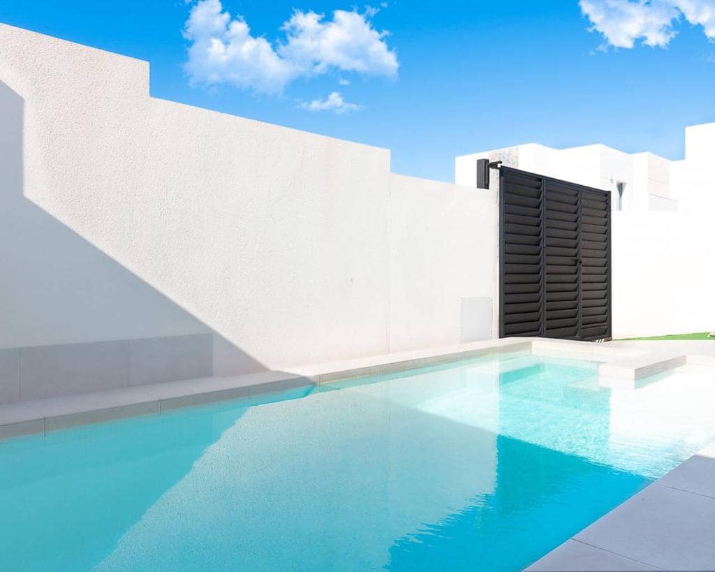 Chalet de 4 habitaciones en Benijófar en venta - 500.000 € (Ref: 8037426)