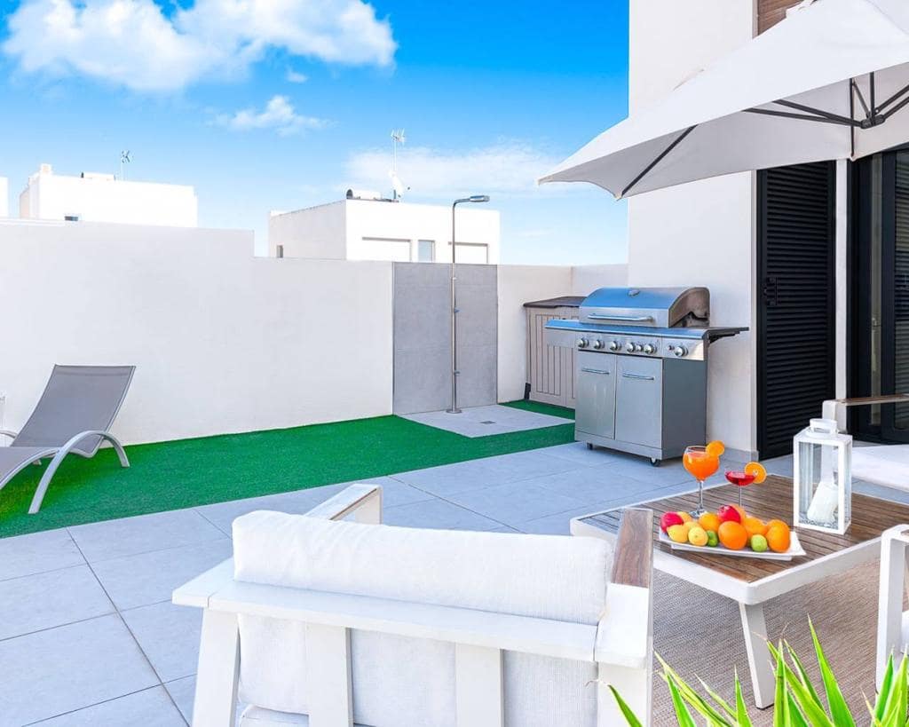 Chalet de 4 habitaciones en Benijófar en venta - 500.000 € (Ref: 8037426)