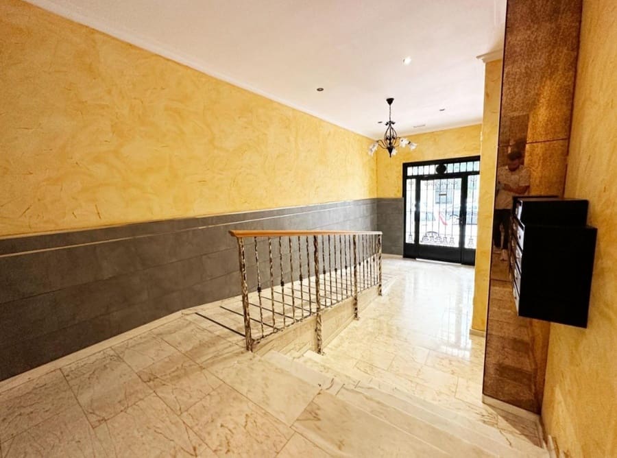 3 bedroom Apartment for sale in Guardamar del Segura - € 180,000 (Ref: 8048037)