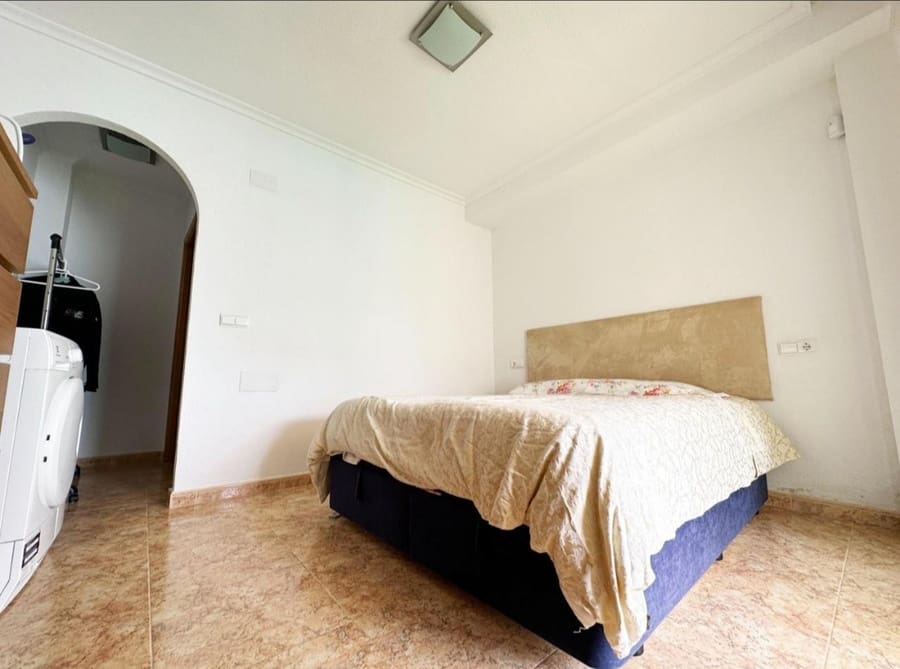 3 bedroom Apartment for sale in Guardamar del Segura - € 180,000 (Ref: 8048037)