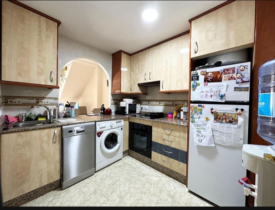 3 bedroom Apartment for sale in Guardamar del Segura - € 180,000 (Ref: 8048037)