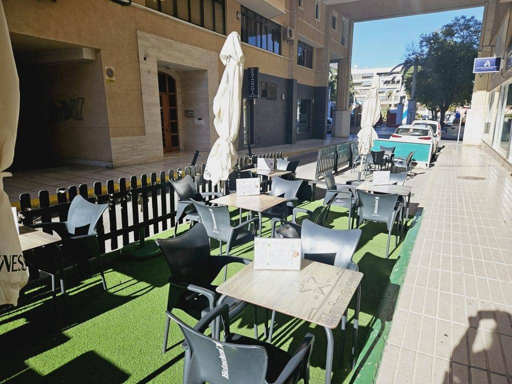 Comercial para venda em Guardamar del Segura - 169 500 € (Ref: 8059860)