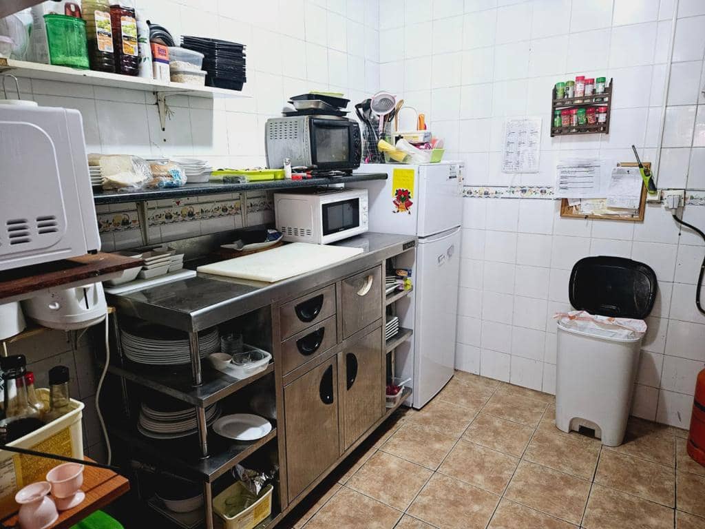 Comercial para venda em Guardamar del Segura - 169 500 € (Ref: 8059860)
