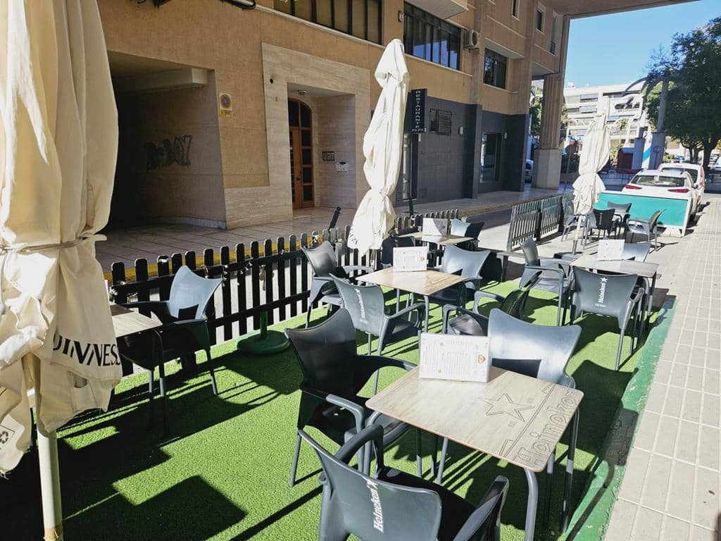Comercial para venda em Guardamar del Segura - 169 500 € (Ref: 8059860)