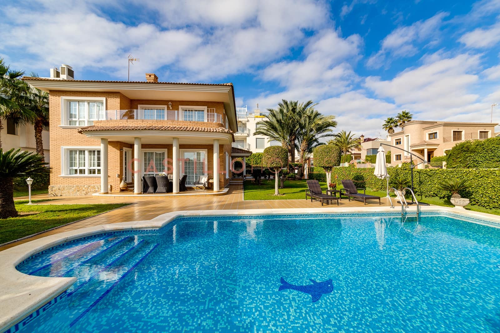 5 bedroom Townhouse for sale in Torrevieja with pool garage - € 1,599,000 (Ref: 8059889)