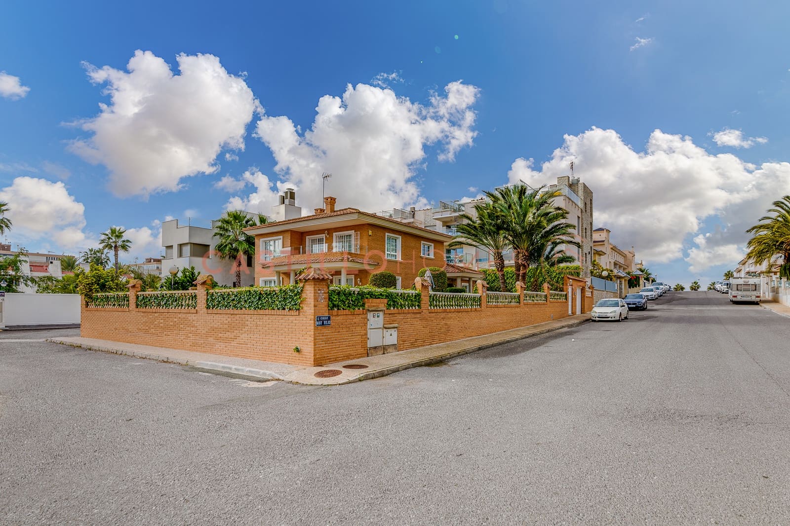5 bedroom Townhouse for sale in Torrevieja with pool garage - € 1,599,000 (Ref: 8059889)