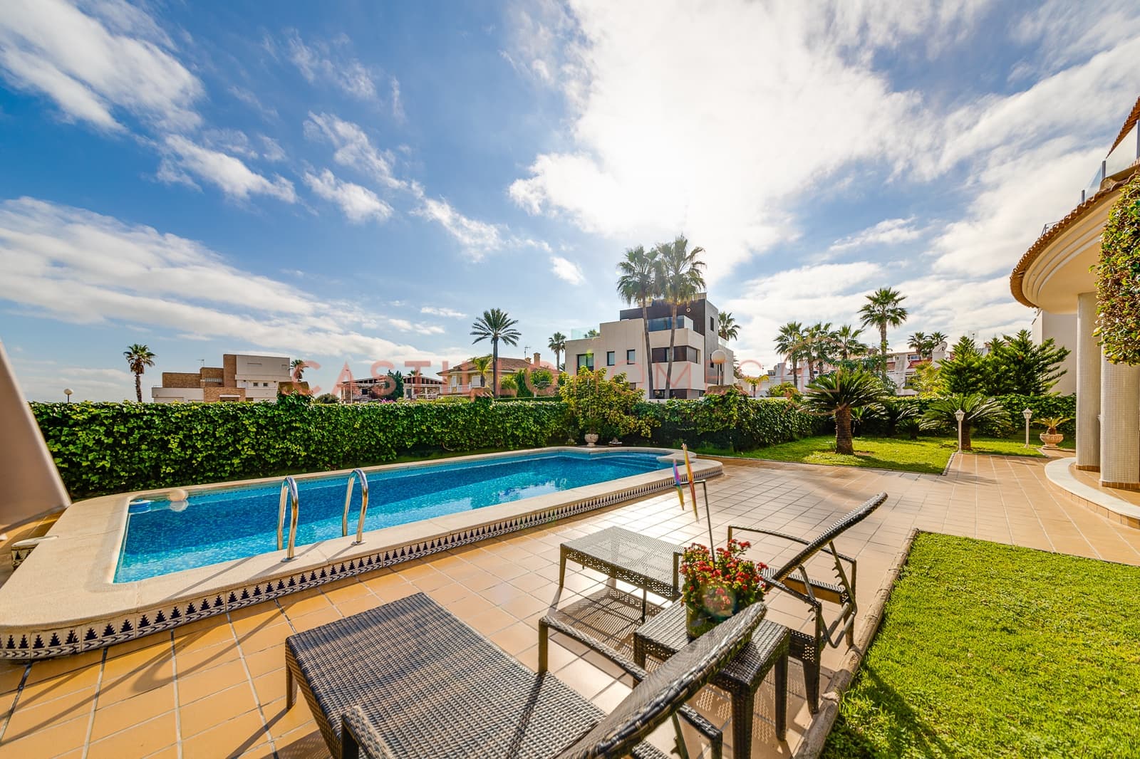 5 bedroom Townhouse for sale in Torrevieja with pool garage - € 1,599,000 (Ref: 8059889)
