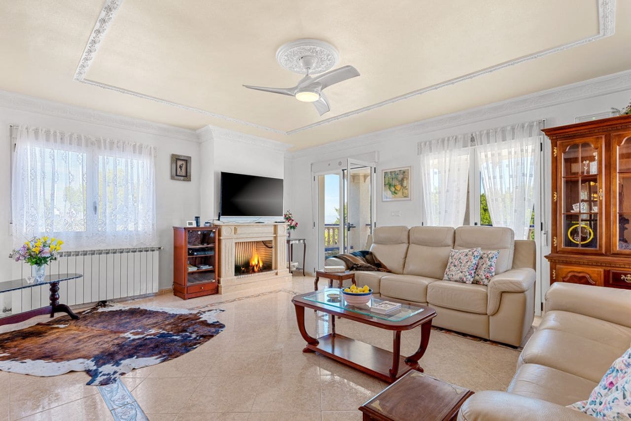 4 soverom Villa til salgs i Almoradi med svømmebasseng garasje - € 529 000 (Ref: 8116580)