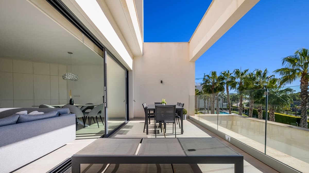 3 bedroom Apartment for sale in Las Colinas Golf with pool - € 470,000 (Ref: 8123311)