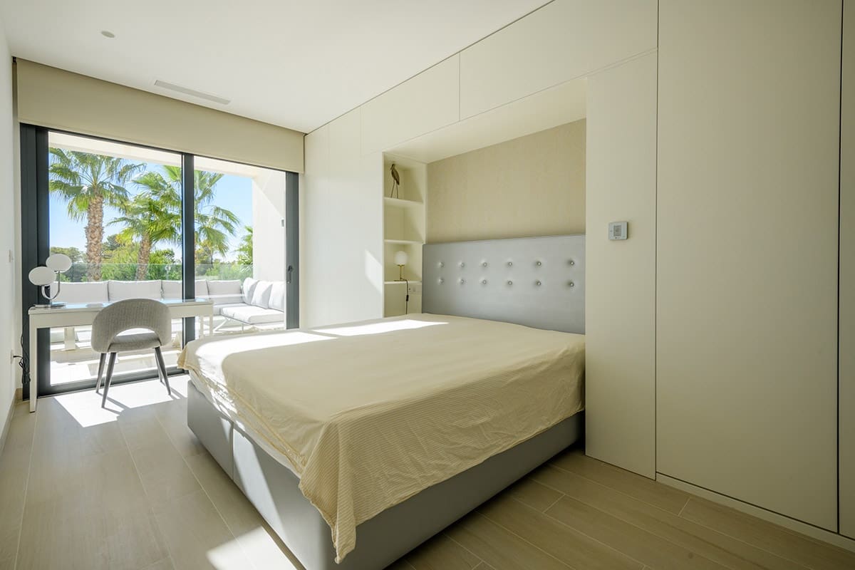 3 bedroom Apartment for sale in Las Colinas Golf with pool - € 470,000 (Ref: 8123311)