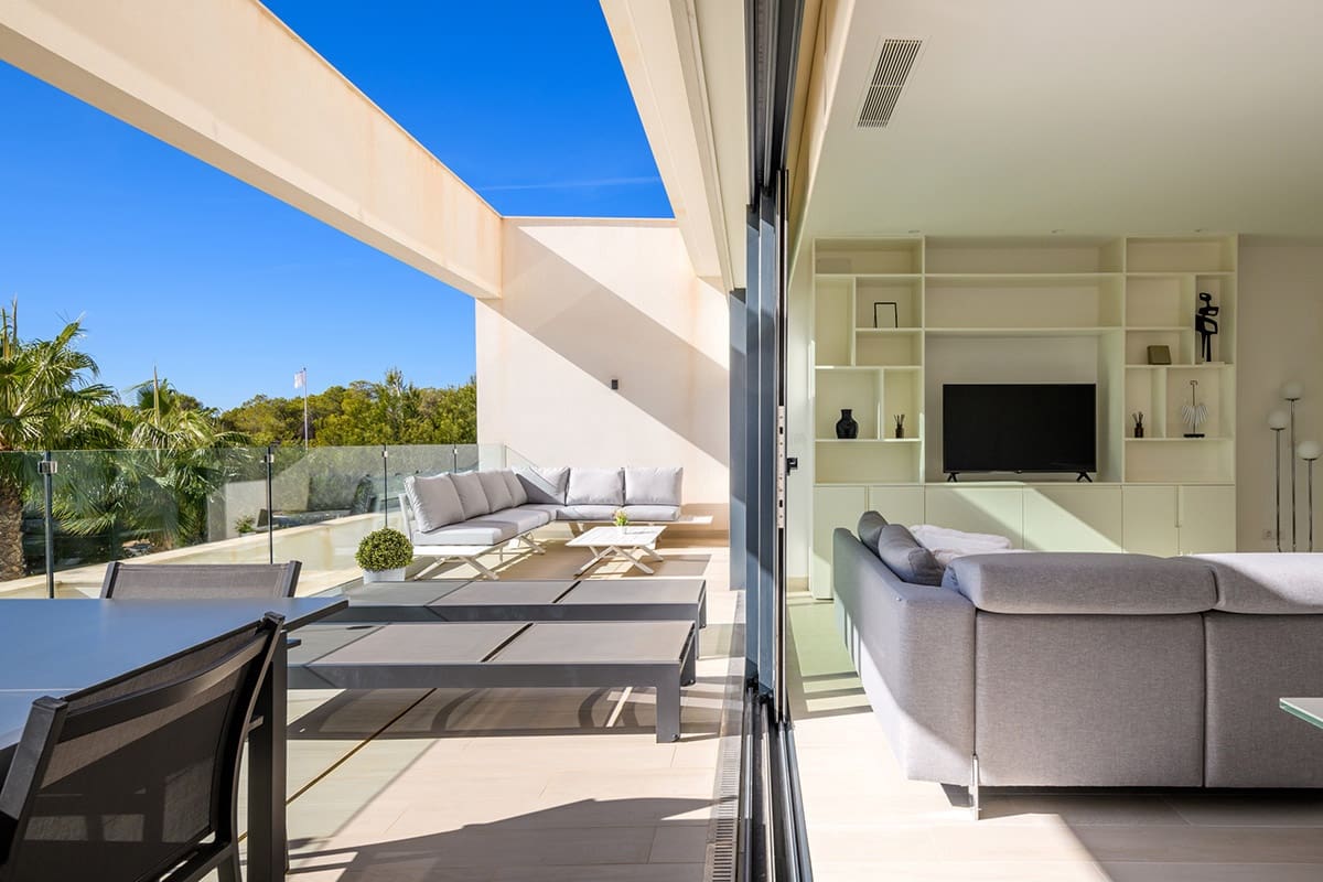 3 bedroom Apartment for sale in Las Colinas Golf with pool - € 470,000 (Ref: 8123311)