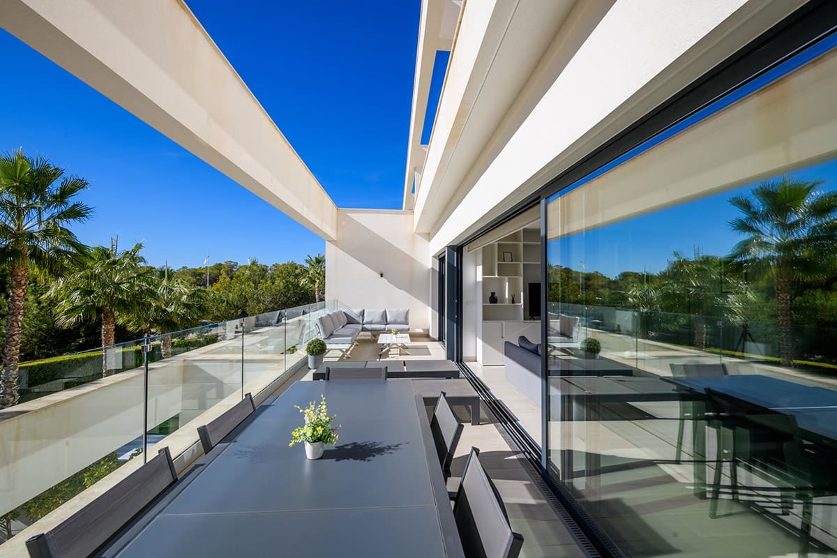 3 bedroom Apartment for sale in Las Colinas Golf with pool - € 470,000 (Ref: 8123311)