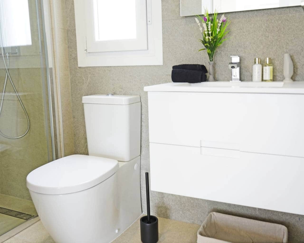 3 bedroom Villa for sale in Los Montesinos with pool - € 349,000 (Ref: 8145457)