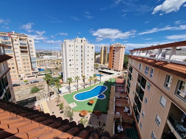 Ático de 3 habitaciones en Guardamar del Segura en venta con piscina - 244.900 € (Ref: 8200534)