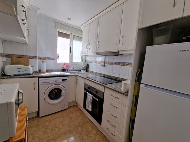 Ático de 3 habitaciones en Guardamar del Segura en venta con piscina - 244.900 € (Ref: 8200534)