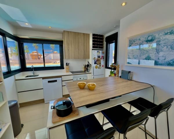 Chalet de 3 habitaciones en Ciudad Quesada, Rojales en venta con piscina - 465.000 € (Ref: 8277307)