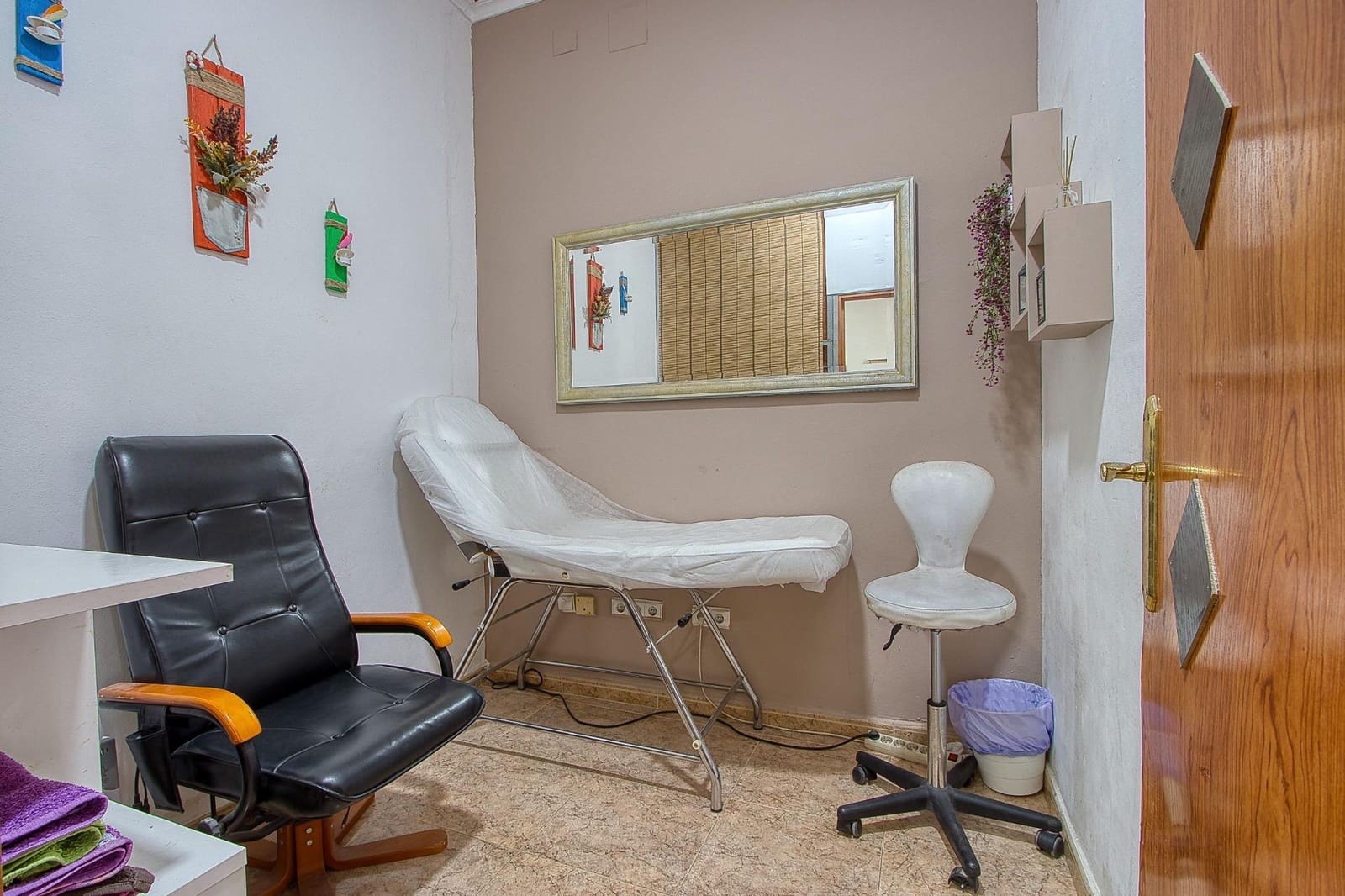 Kommersiell til salgs i Torrevieja - € 110 000 (Ref: 8277308)