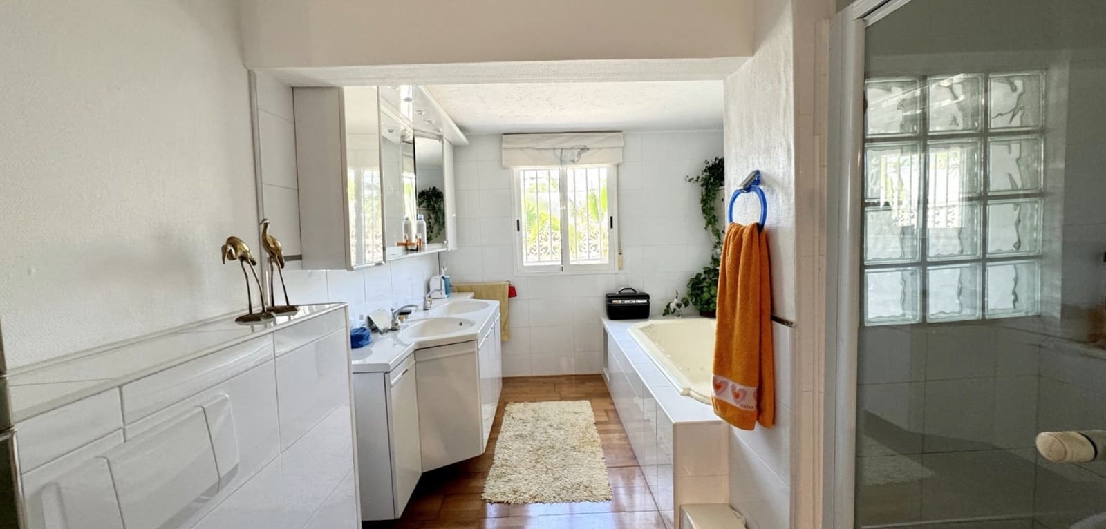 Chalet de 7 habitaciones en Orihuela Costa en venta con piscina - 899.000 € (Ref: 8373952)