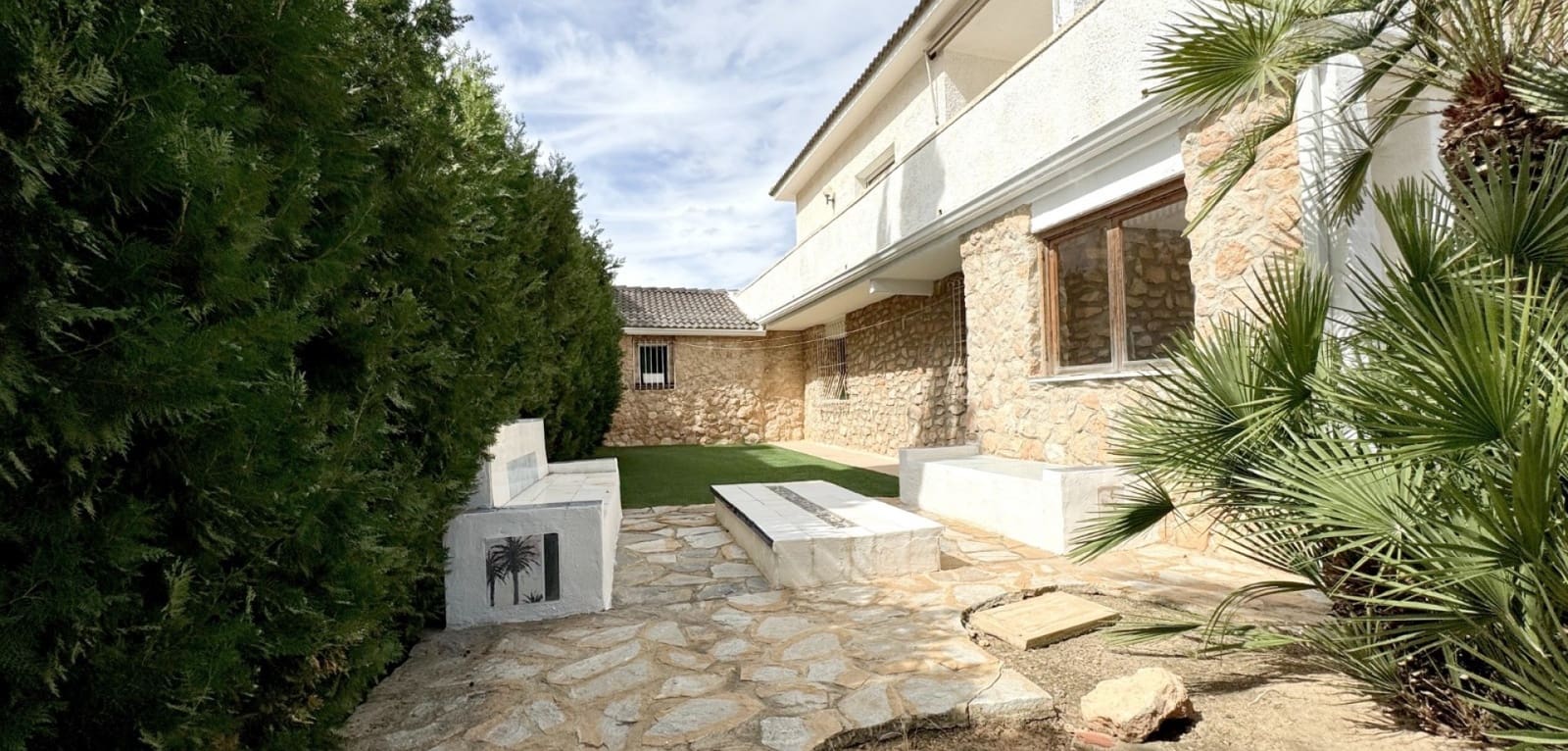 Chalet de 7 habitaciones en Orihuela Costa en venta con piscina - 899.000 € (Ref: 8373952)