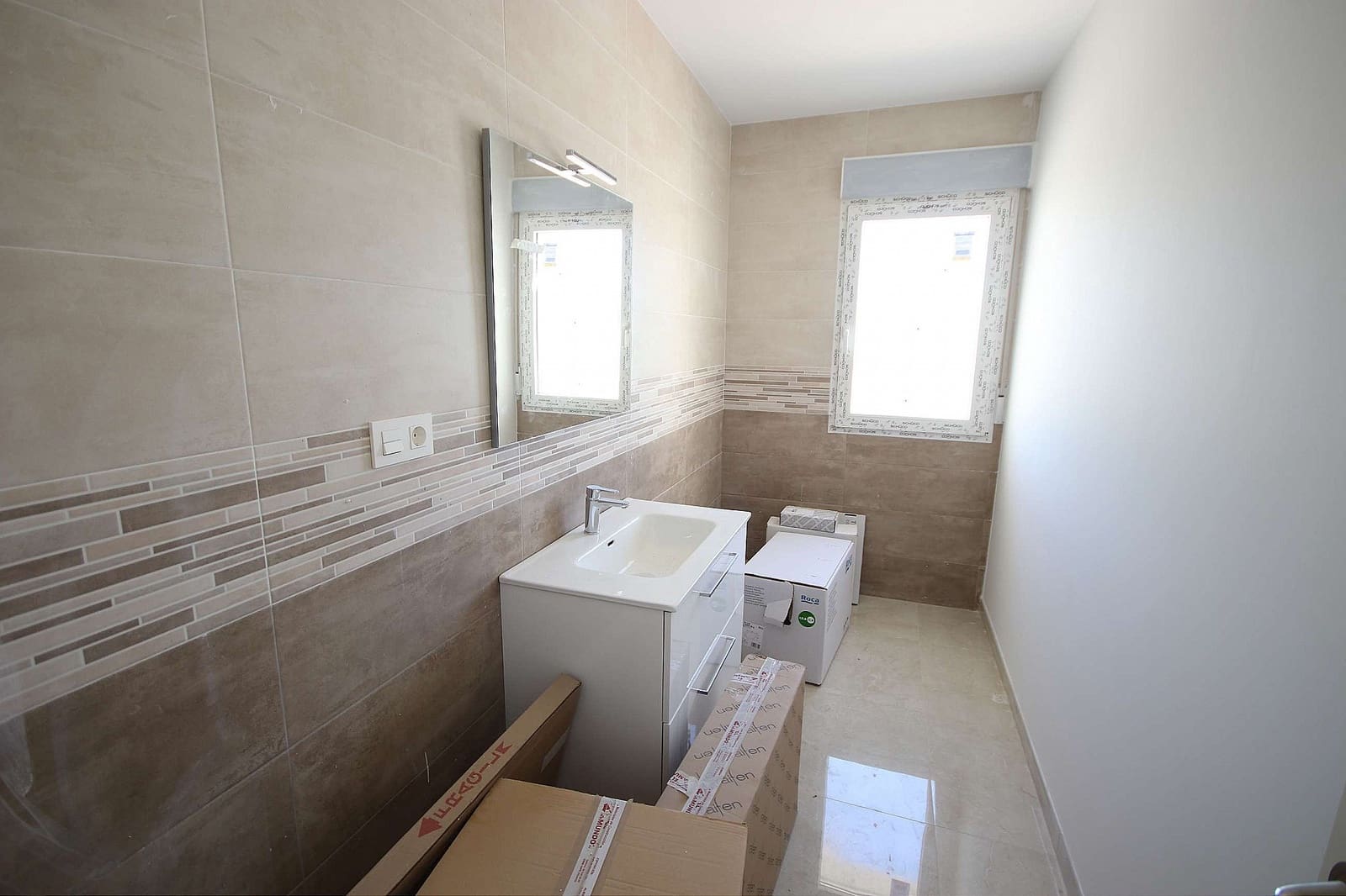 4 bedroom Villa for sale in Pinoso with pool garage - € 491,000 (Ref: 8397338)