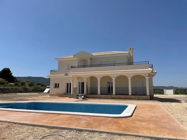 4 bedroom Villa for sale in Pinoso with pool garage - € 505,000 (Ref: 8397346)