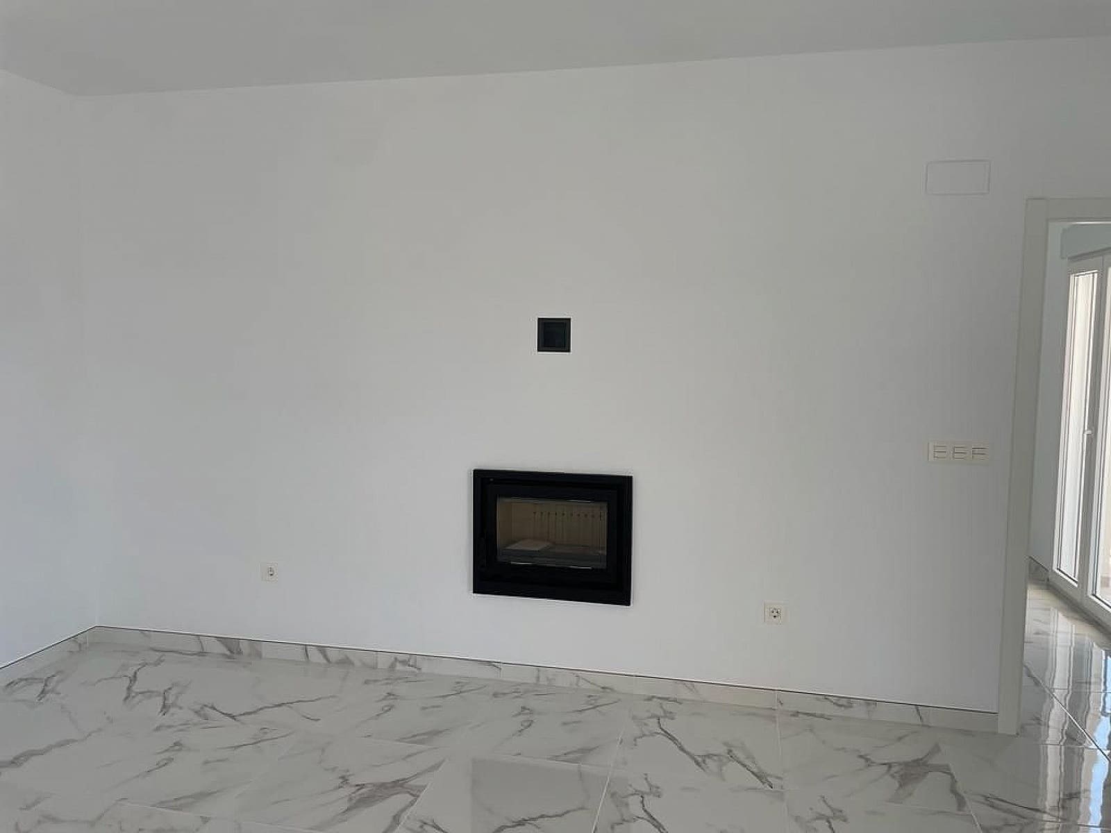 Chalet de 4 habitaciones en Pinoso en venta con piscina garaje - 611.000 € (Ref: 8397347)