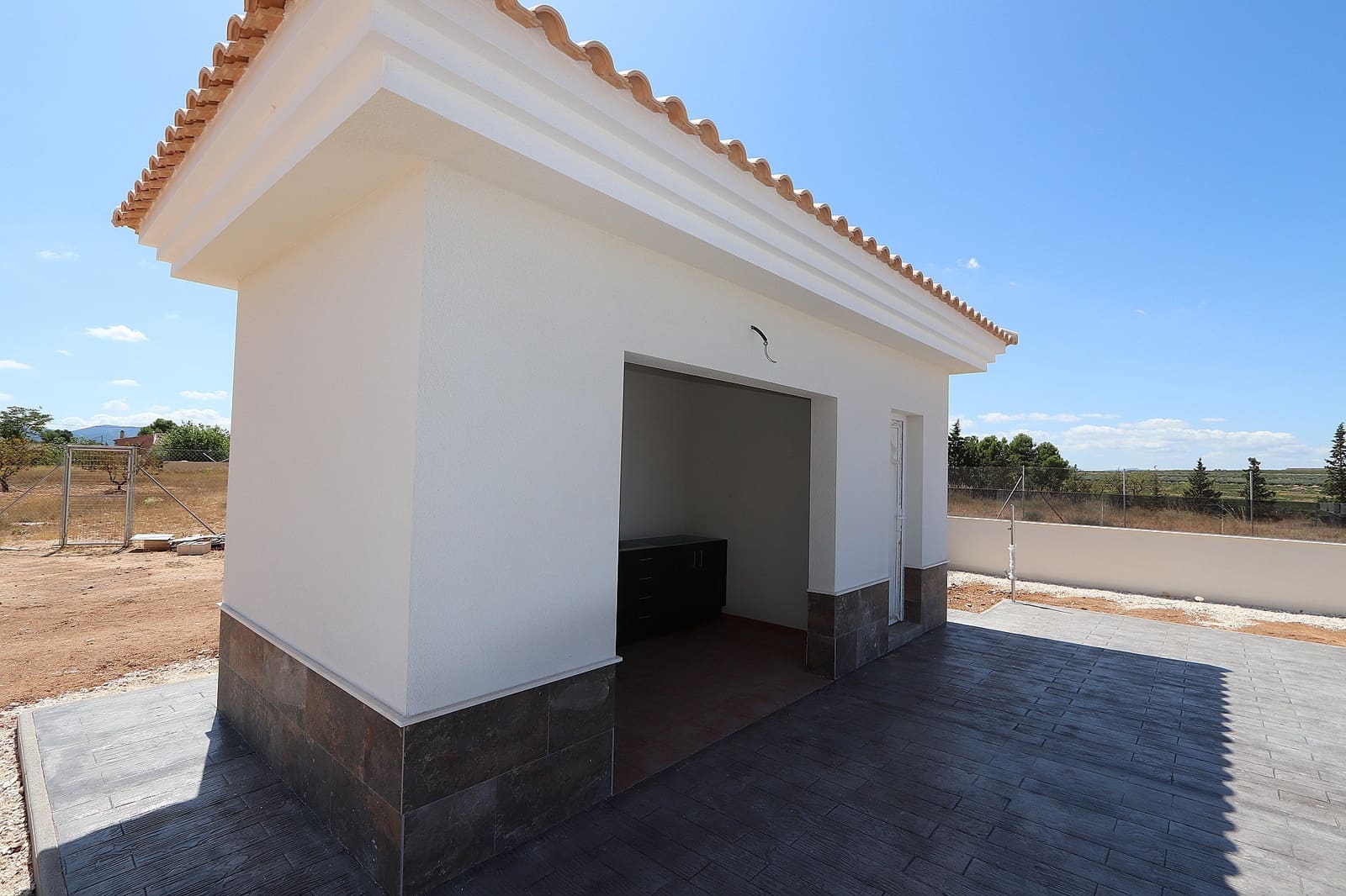 4 bedroom Villa for sale in Pinoso with pool garage - € 449,000 (Ref: 8397348)